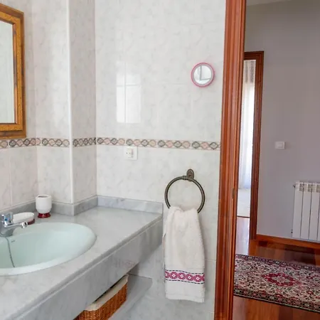 ¡nuevo! Amplio Chalet Con Jardin En Playa De Portio Дом отдыха *