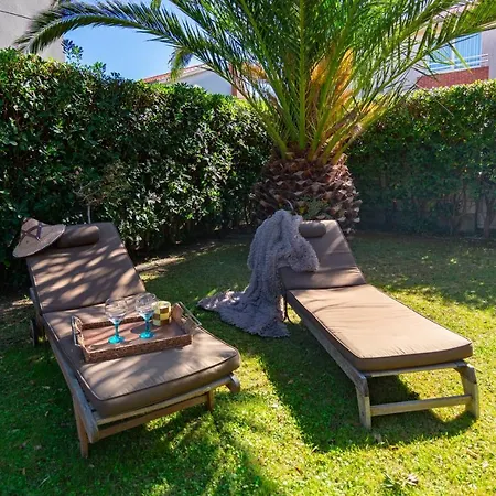 ¡nuevo! Amplio Chalet Con Jardin En Playa De Portio Дом отдыха