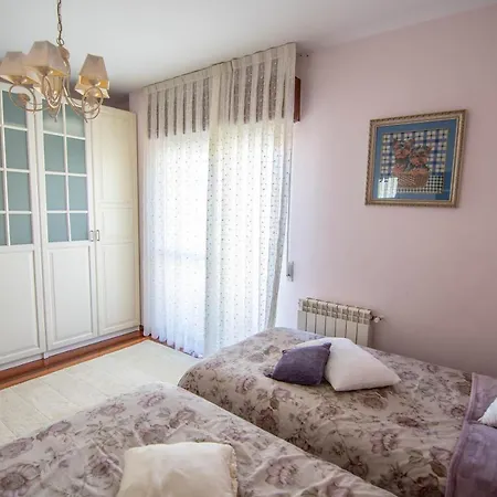 ¡nuevo! Amplio Chalet Con Jardin En Playa De Portio Дом отдыха *