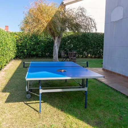 ¡nuevo! Amplio Chalet Con Jardin En Playa De Portio Льенкрес