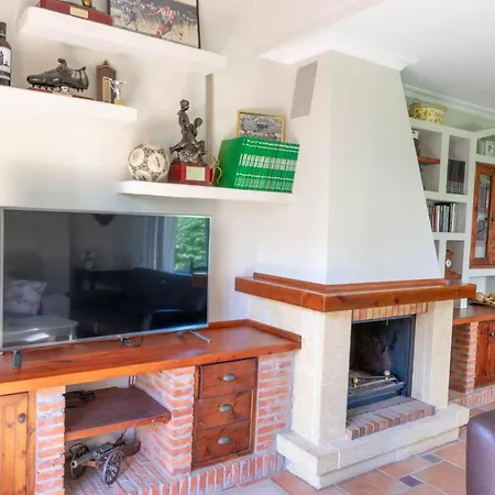 ¡nuevo! Amplio Chalet Con Jardin En Playa De Portio *