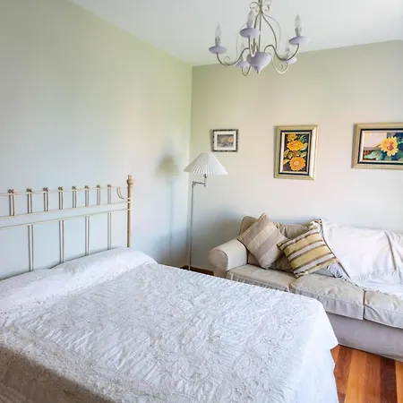 ¡nuevo! Amplio Chalet Con Jardin En Playa De Portio Дом отдыха