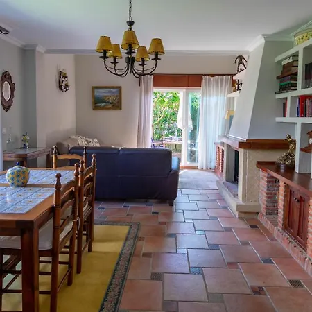 ¡nuevo! Amplio Chalet Con Jardin En Playa De Portio Дом отдыха